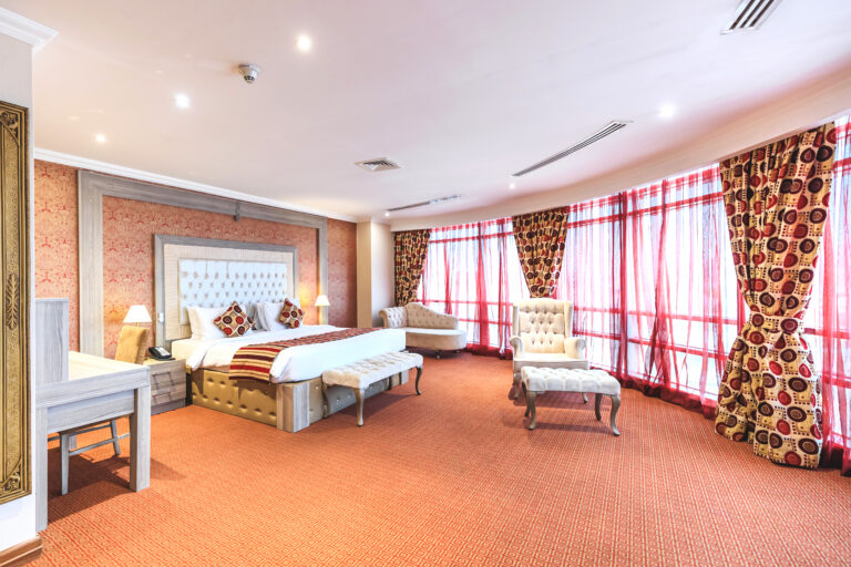 Room - Diplomatic Suite